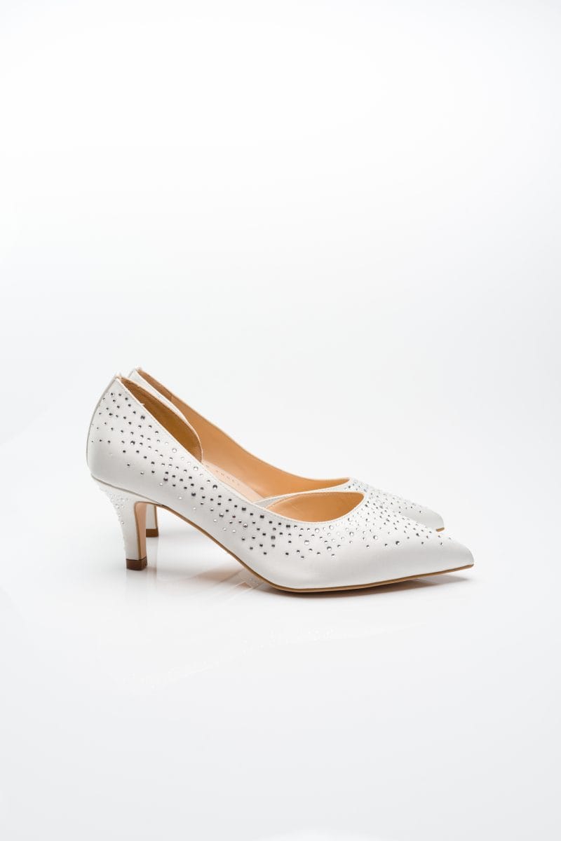 Pantofelki Sophia łamana biel niski obcas z dżetami Swarovski