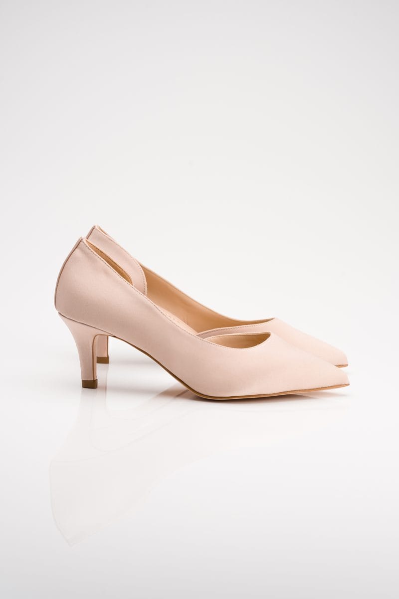 Sophia Pumps Nude with Kitten Heel with Swarovski Crystals (Kopia)